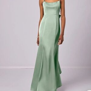 Barbie™ Dress Stretch
Agave Mermaid Bow Stretch Satin Dress Agave